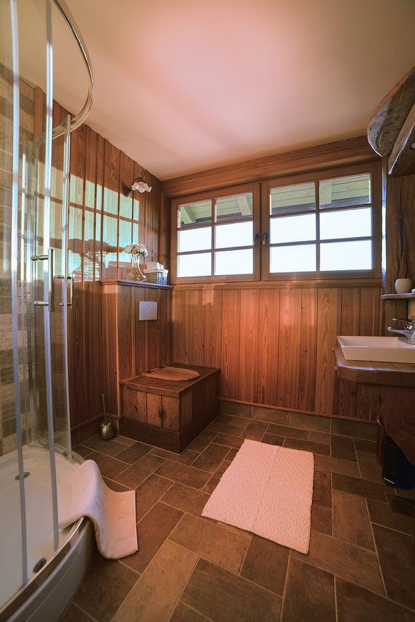 Villa Les With Hot Tub & Sauna เบรชิตเซ ภายนอก รูปภาพ